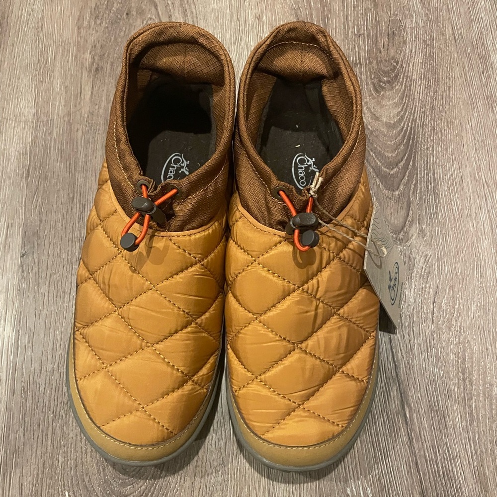 NWT Chaco Ramble Puff cinch boots, size 9.5 women’s